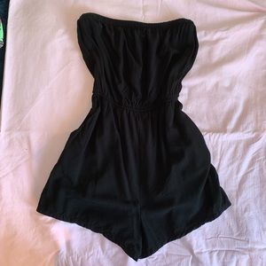 FOREVER 21 strapless romper